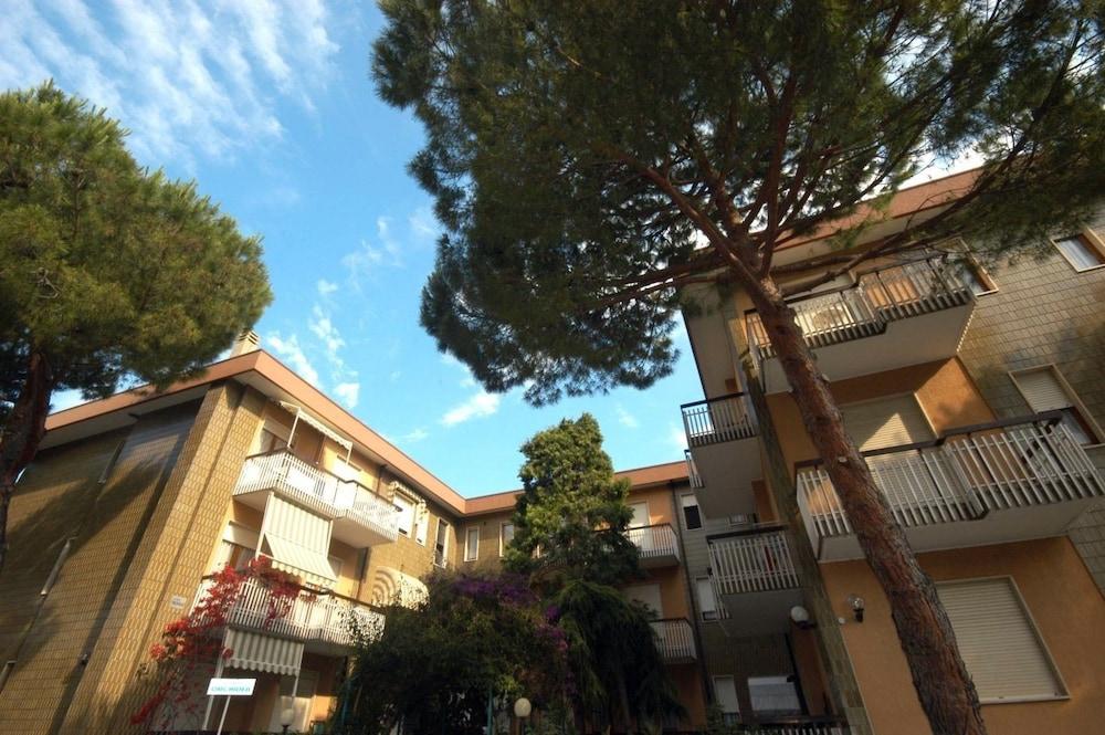 Residence Orchidea Diano Marina Dış mekan fotoğraf