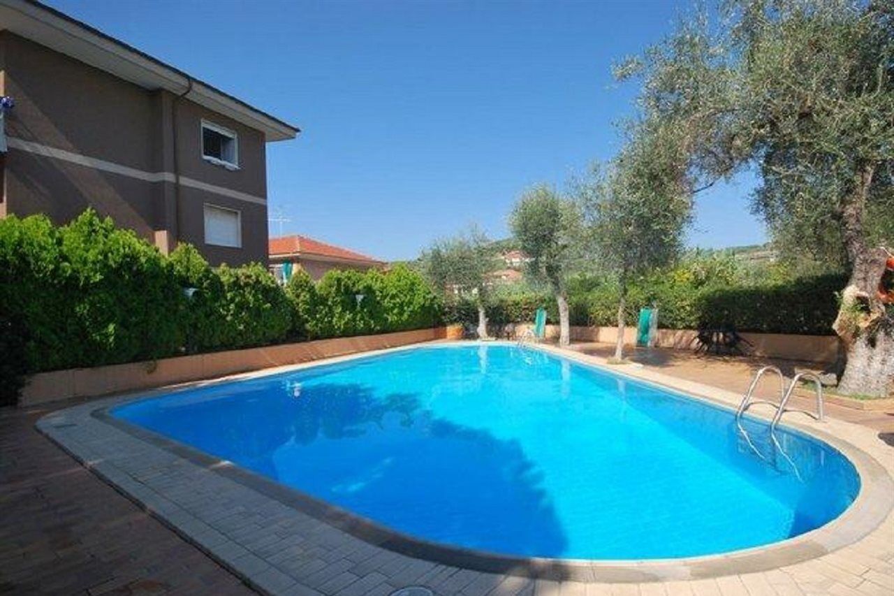 Residence Orchidea Diano Marina Dış mekan fotoğraf